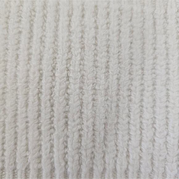 NWT Universal Threads Earwarmer - Picture 2 of 4